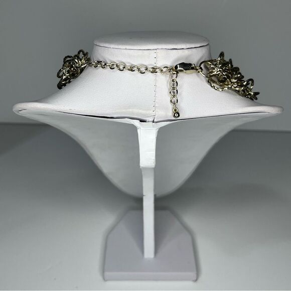 ✨ 3/$25 Statement Fashion Jewelry ✨ - Picture 6 of 7